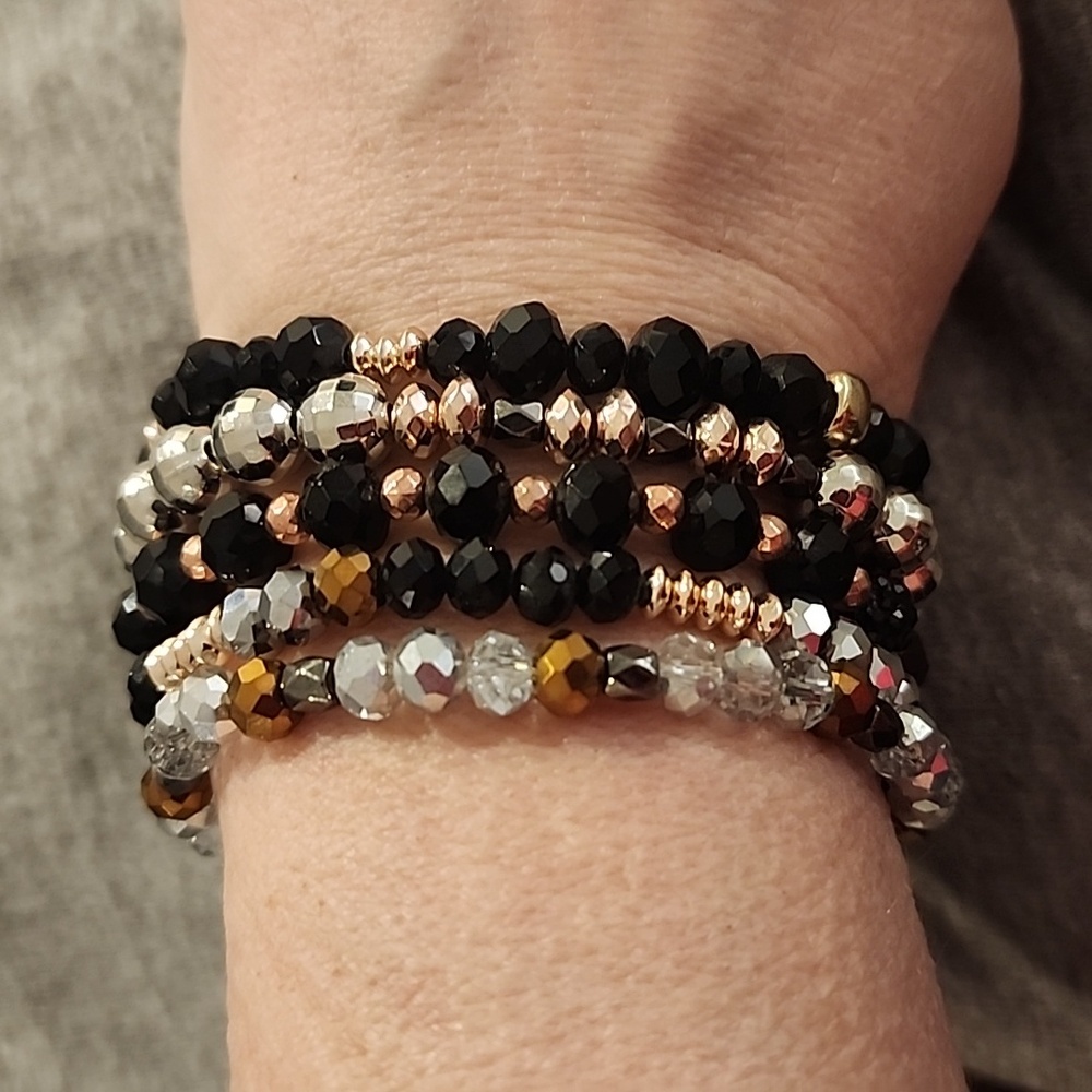 Stackable stretch bracelets
